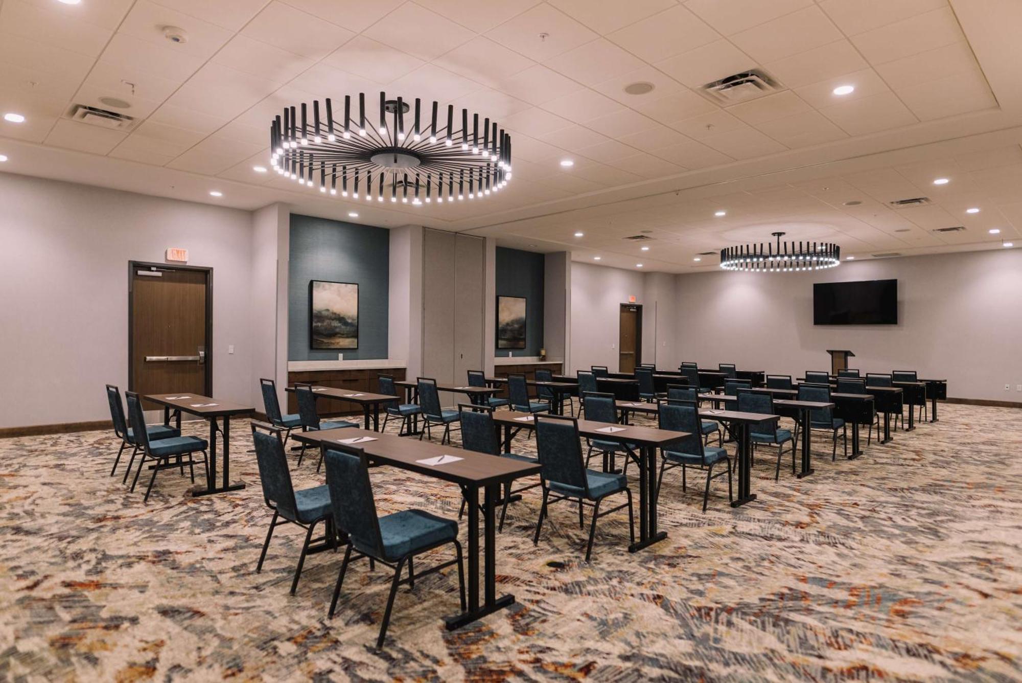 Embassy Suites By Hilton Gatlinburg Resort Exterior foto