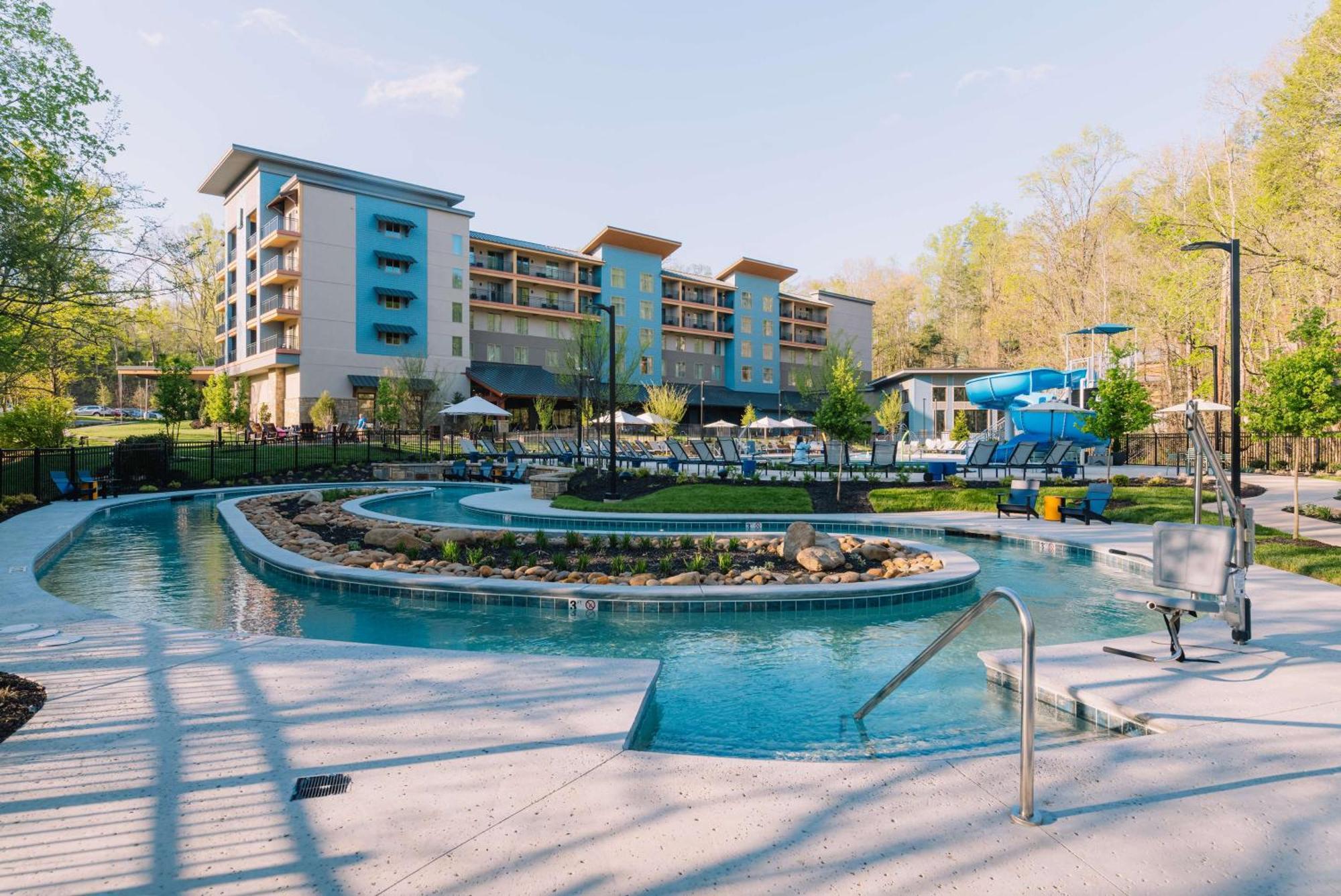Embassy Suites By Hilton Gatlinburg Resort Exterior foto