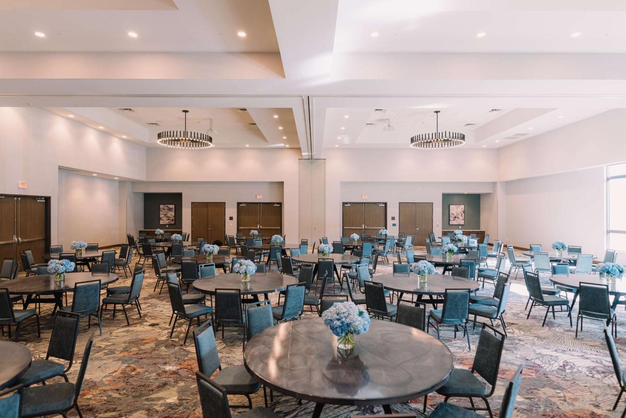 Embassy Suites By Hilton Gatlinburg Resort Exterior foto