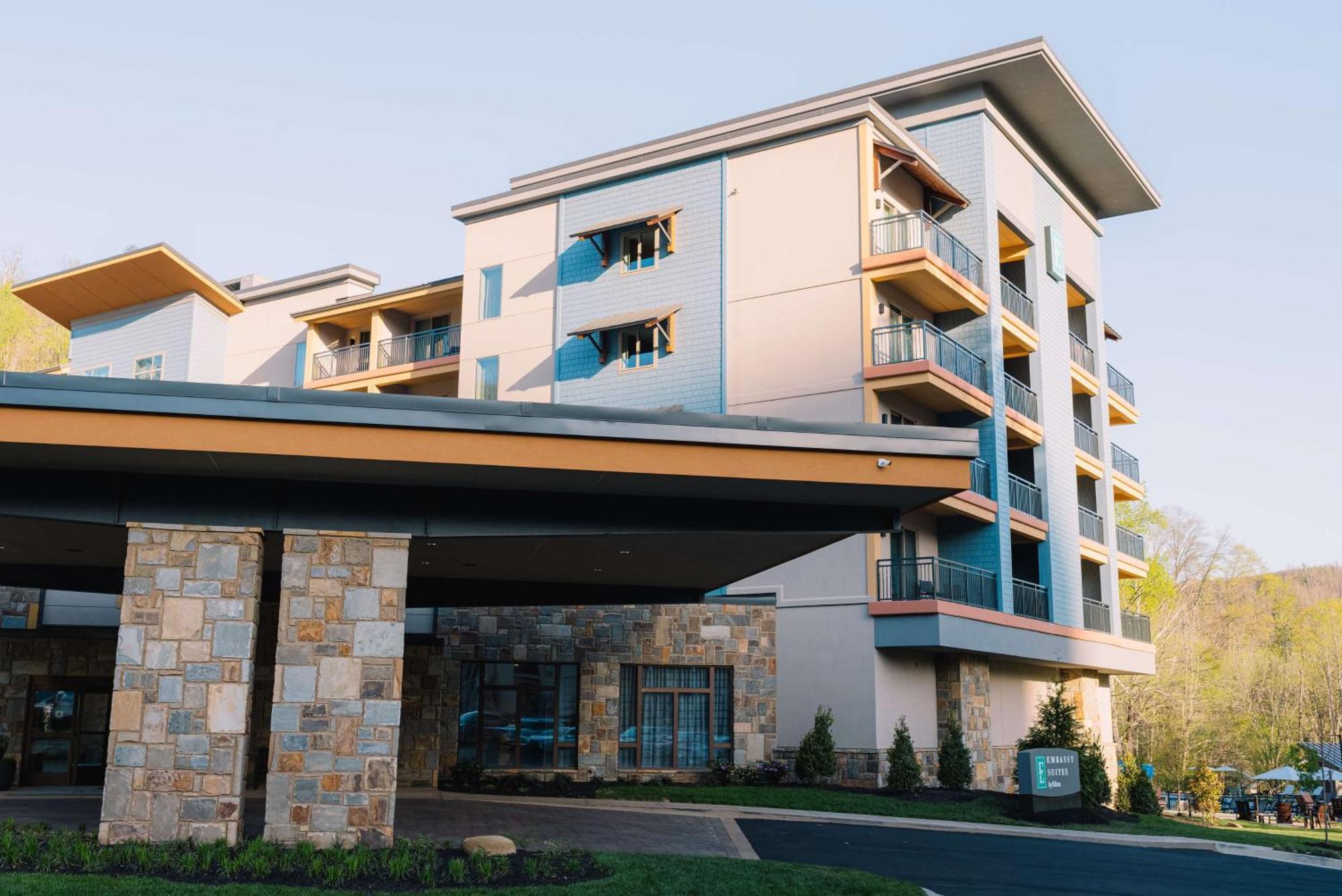 Embassy Suites By Hilton Gatlinburg Resort Exterior foto