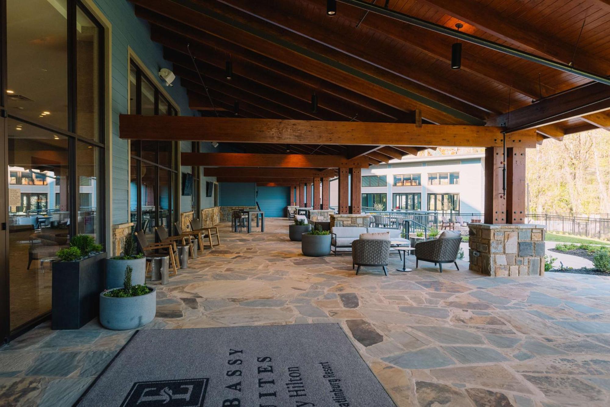 Embassy Suites By Hilton Gatlinburg Resort Exterior foto